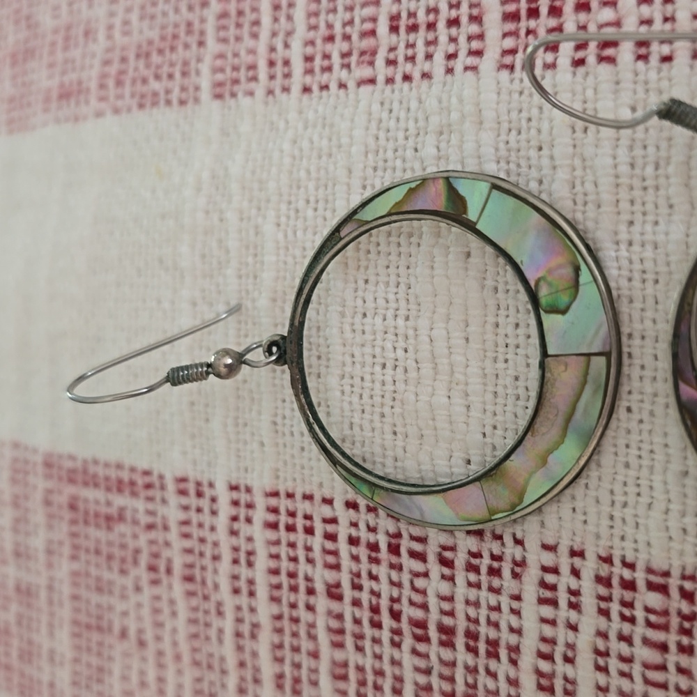 Shell And Silver Circle Dangle Earrings - Euc - image 2